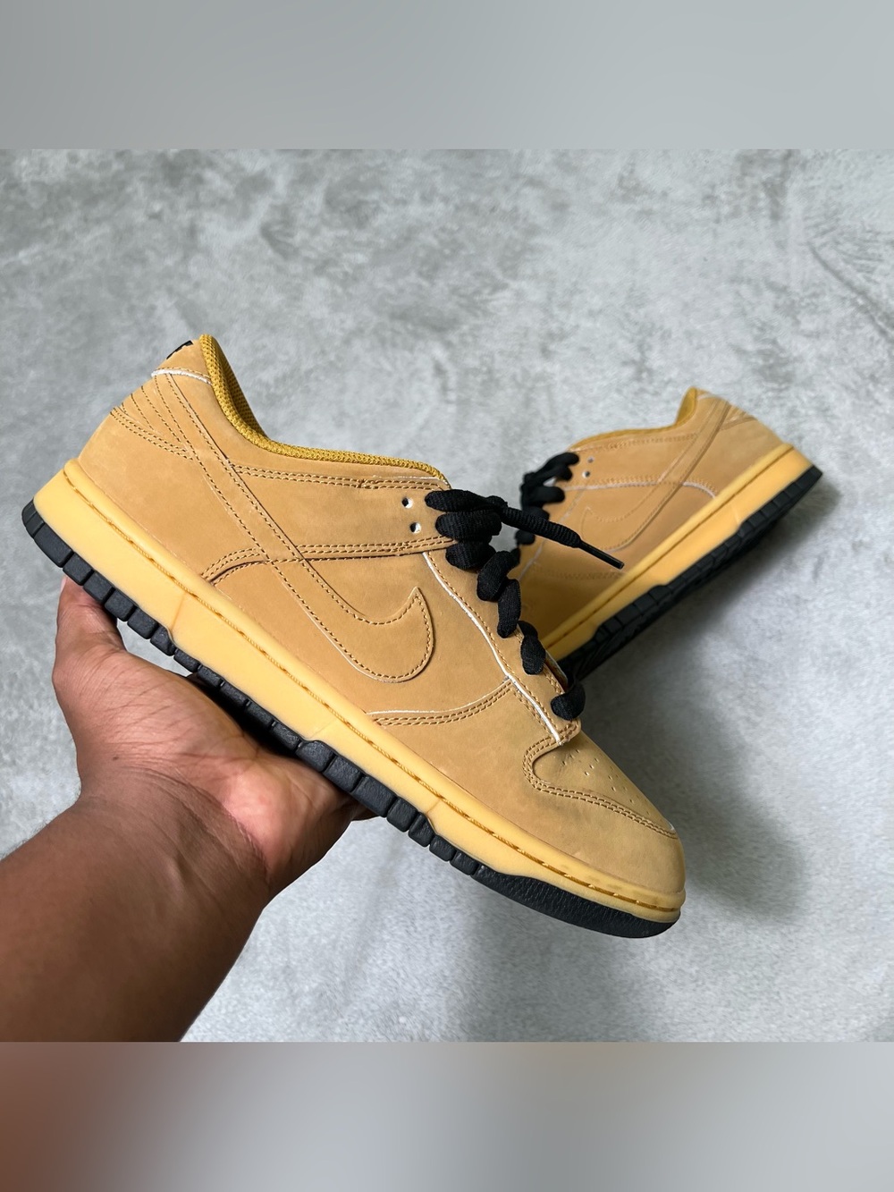 Nike Dunk Low Retro SE Sneakers Mens 9.5 Wheat Black Gum Shoes HQ1932-700